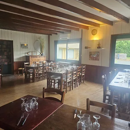 Restaurant La ホテル La Salvetat-sur-Agout